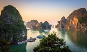 HALONG BAY TOUR 4 hours on Boat